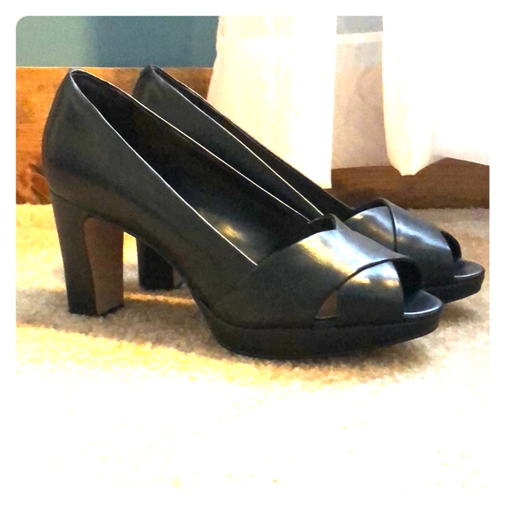 Brand New Clarks Jenness Cloud Leather Pumps
